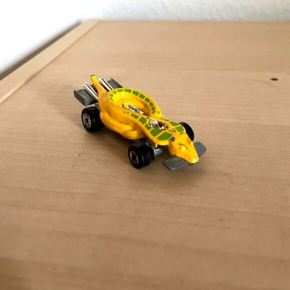 Hot Wheels Turboa Cobra Snake 1985 Yellow Vintage Car Mattel 1:64 Diecast Used - Picture 2 of 11